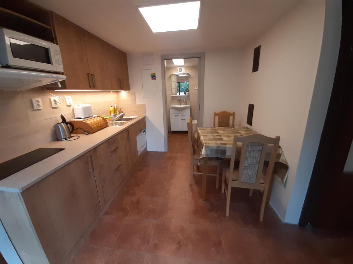 Holiday Home Zajicovi Rabyne Ngoại thất bức ảnh