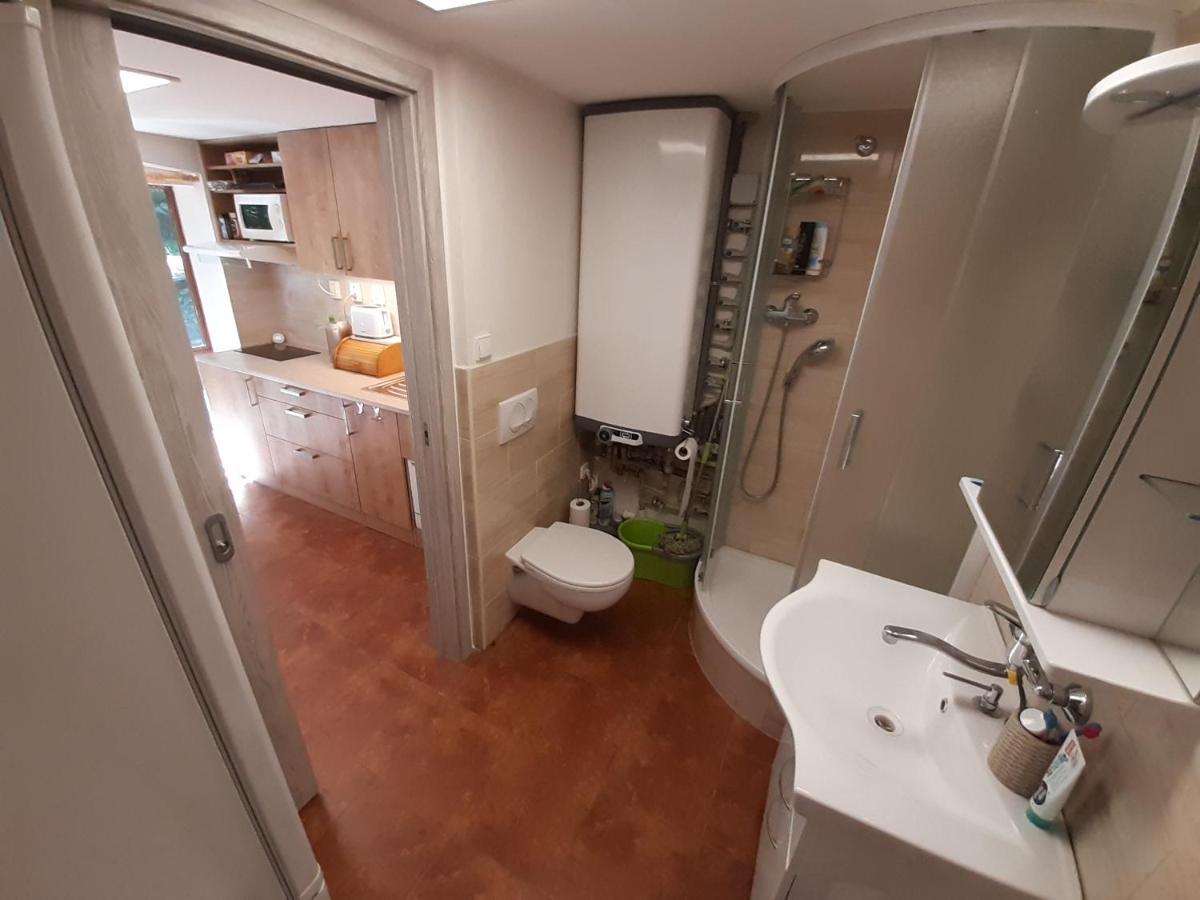 Holiday Home Zajicovi Rabyne Ngoại thất bức ảnh